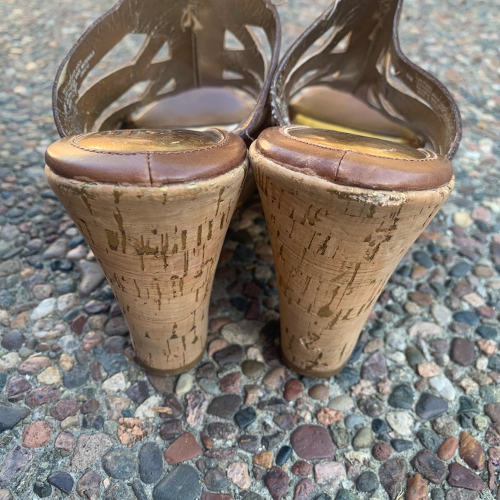 Sofft Platform Sandal size 8 Heels Haiku brown Leather cutout gold flecked cork - Picture 5 of 8